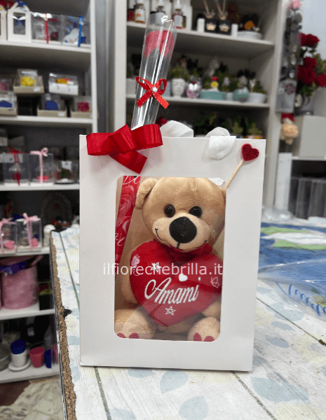 orsacchiotto con rosa di sapone